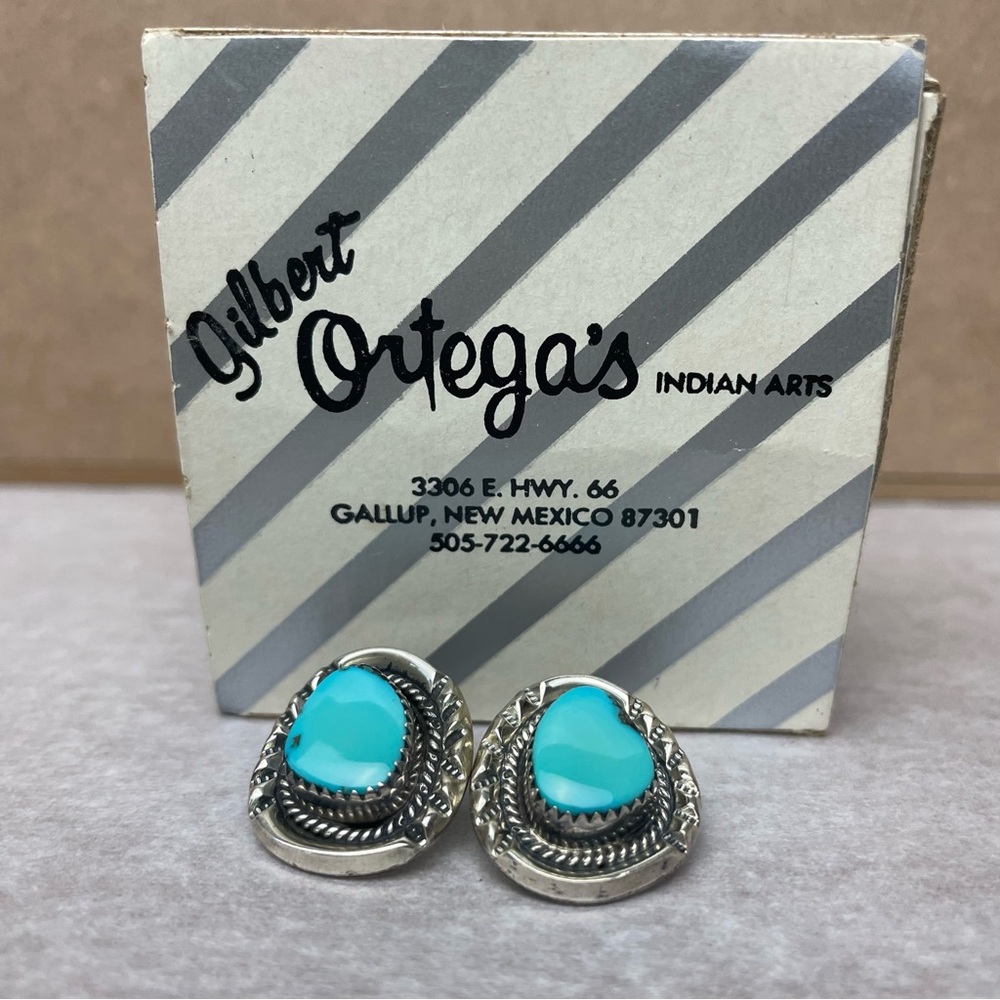 Southwest Vintage Turquoise Sterling Silver Post Earrings Unsigned Hand Made - Picture 13 of 14